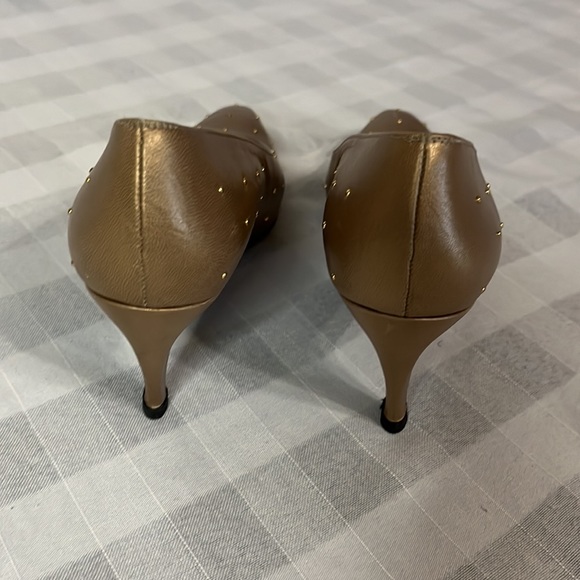 Stuart Weitzman gold with gold round studded 3” heels/pump - Picture 8 of 17